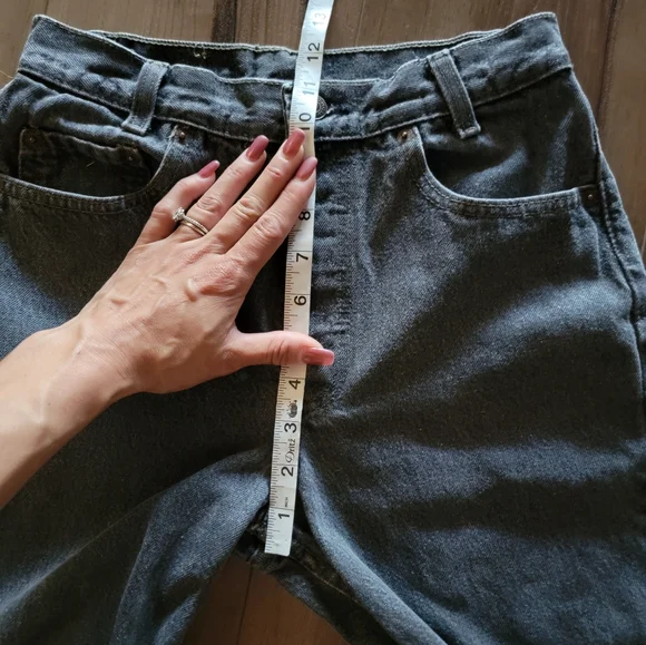 Vintage Levi's 701 | Size 25 - Picture 5 of 11